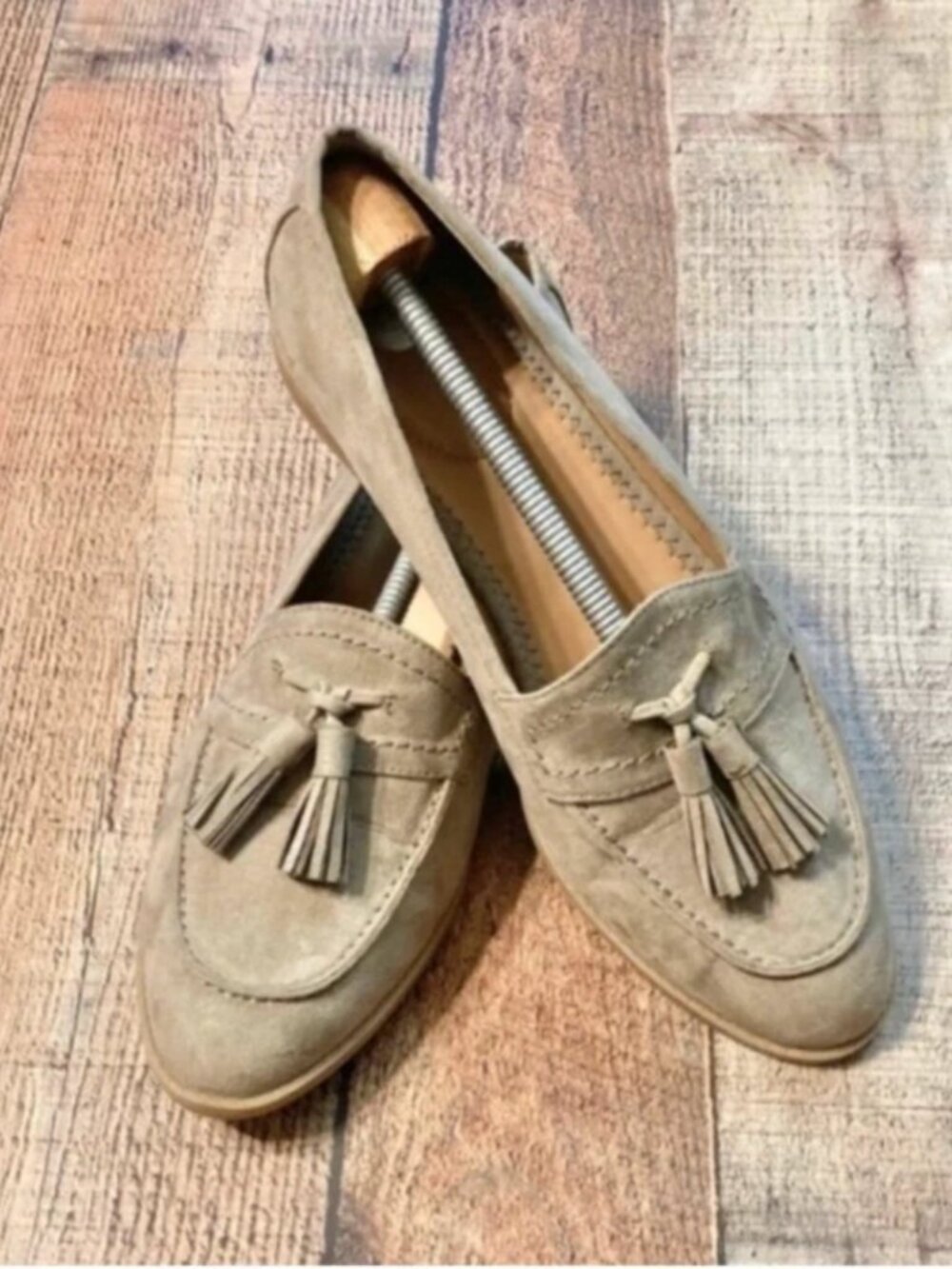 dress Barn Hester Taupe Suede Style Tassel Loafers Womens 9M Flat Shoes